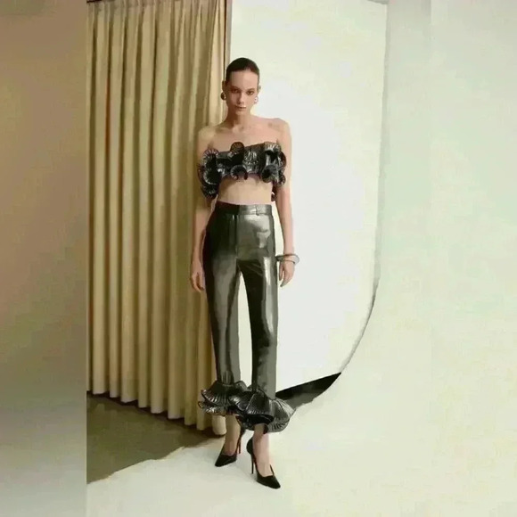 New Arrivals Lilou Ruffle Pants in Rive Droite Size Xtra Small - Picture 13 of 14